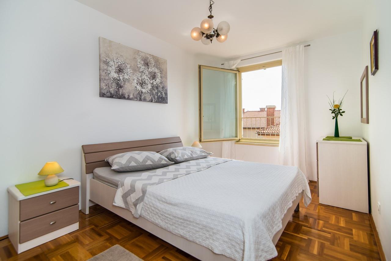 Apartment Vesna Kandlerova Poreč Habitación foto